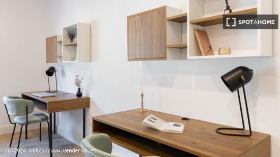 Cama en habitación compartida en piso de 8 habitaciones en Barcelona - BARCELONA