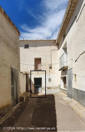  SE VENDE CASA PARA REFORMAR EN TORRALBA DE LOS SISONES - TERUEL 