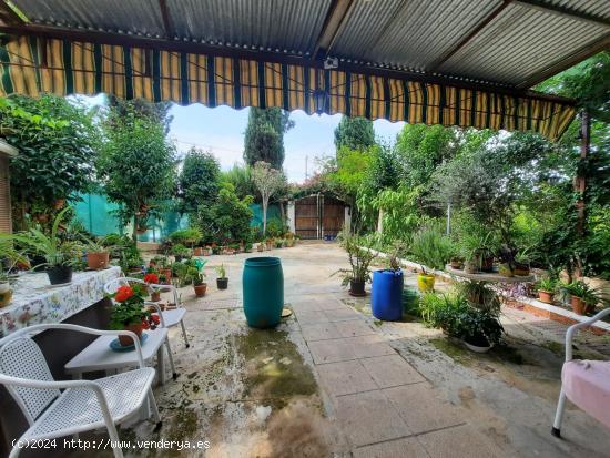 Casa de huerta, junto a la vía verde de Mula - MURCIA