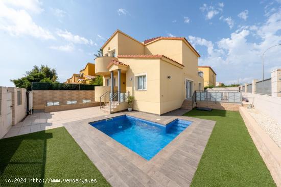  IMPRESIONANTE CASA ESQUINERA EN VILAFORTUNY - TARRAGONA 