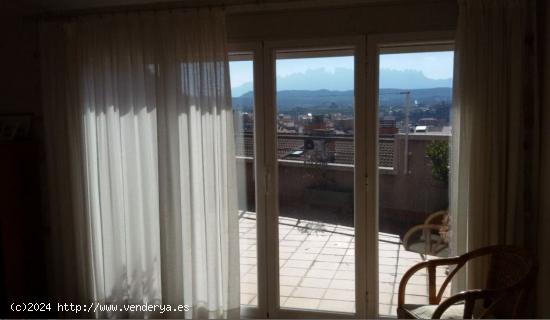 DUPLEX EN VENTA CON DOS PLAZAS DE PARQUING Y TERRAZA - BARCELONA