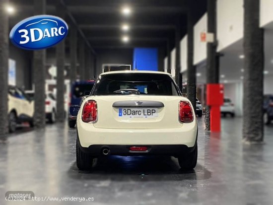 Mini One ONE 1.5 102 CV de 2019 con 43.404 Km por 16.450 EUR. en Barcelona