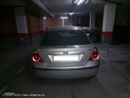 Ford Mondeo Guia de 2004 con 294.973 Km por 2.100 EUR. en Madrid