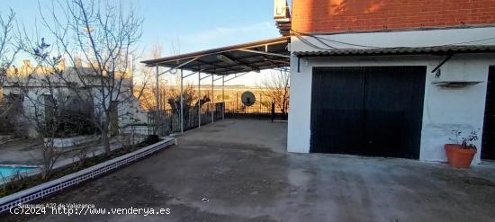 VALAZANCA VENDE AMPLIO CHALET  CON PARCELA DE 1002 M2 EN YELES ( TOLEDO) - TOLEDO