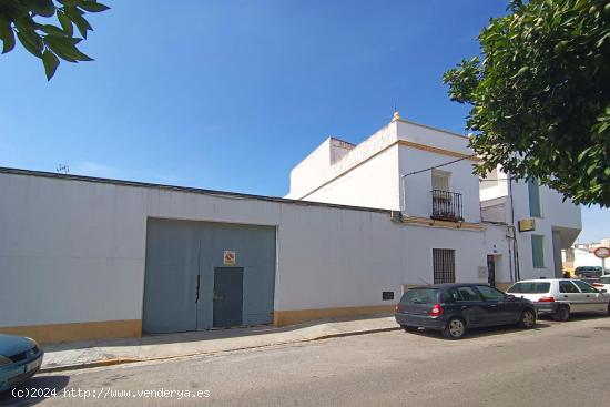  Amplio Terreno Urbano con Casa para Reformar en Zona Icovesa - CADIZ 