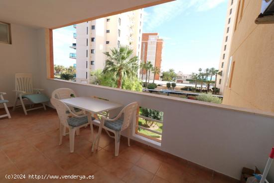 APARTAMENTO EN LA VELETA REFORMADO, PISCINA Y A PIE DE PLAYA - ALICANTE