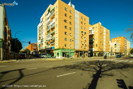 LOCAL COMERCIAL EN BRUTO JUNTO AL MATERNO, BADAJOZ - BADAJOZ