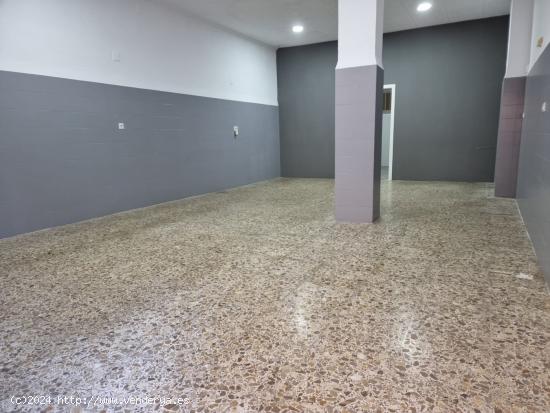 LOCAL COMERCIAL CON VADO. - ALICANTE