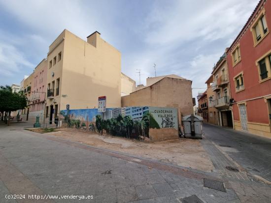  SOLAR CON PROYECTO EDIFICIO DOS VIVIENDAS+PARKING+PISCINA - ALICANTE 