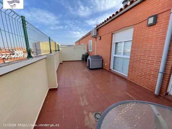 ÁTICO 3 DORMITORIOS, DOS BAÑOS. TERRAZA DE 29 M2. GARAJE - ALBACETE