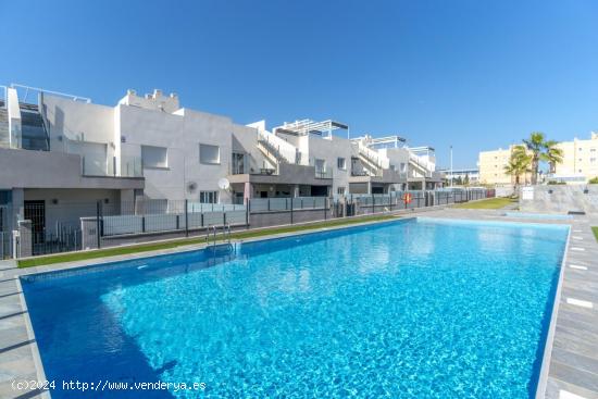  Sol Park, Encantador Bungalow de planta Baja de estilo moderno, incluye plaza de garaje - ALICANTE 