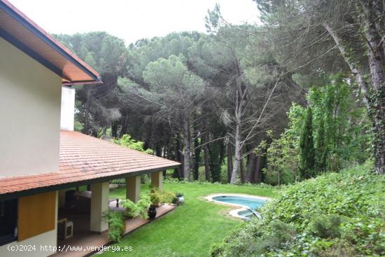 Chalet en San Ramón con piscina y AMARRE - MADRID