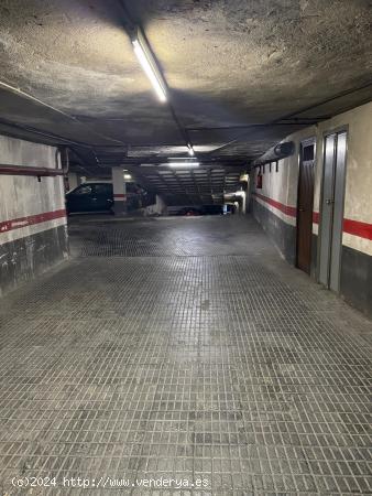 PLAZA DE PARKING EN LA CALLE VILADOMAT CON TAMARIT CON VIGILANCIA 24 HORAS - BARCELONA