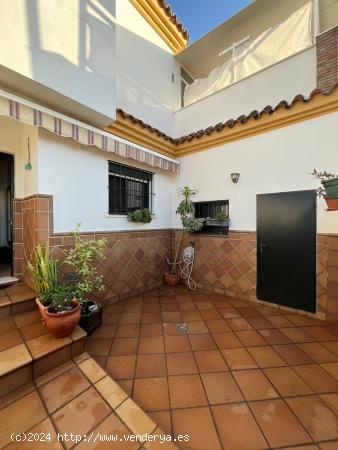 VIVIENDA PAREADA CON PISCINA EN ALGECIRAS - ZONA DEL COBRE - CADIZ