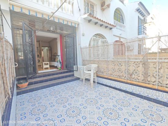 Se vende precioso bungalow en Torrevieja, Calas Blancas. - ALICANTE