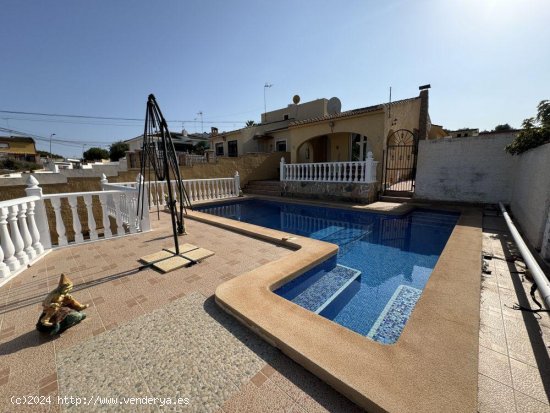 Casa en venta en Torrevieja (Alicante)