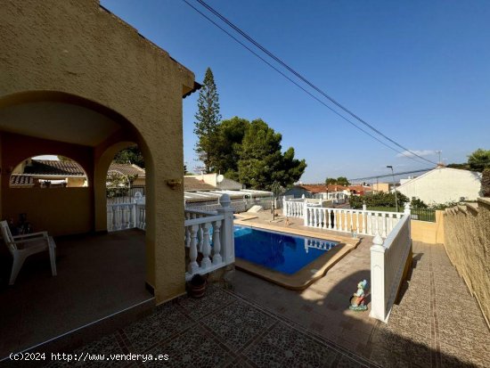 Casa en venta en Torrevieja (Alicante)