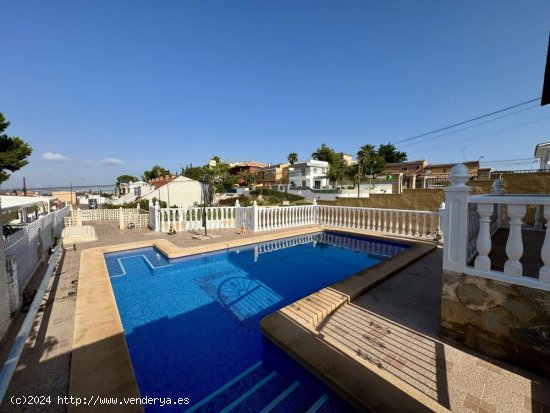 Casa en venta en Torrevieja (Alicante)