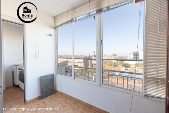 MAGNÍFICA INVERSIÓN!!! Gran piso con vistas despejadas y plaza de aparcamiento!!! - GRANADA