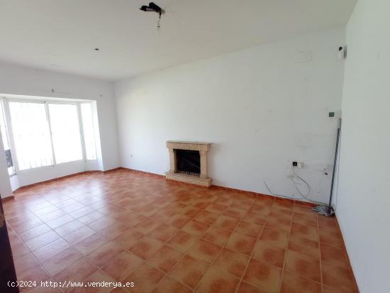 VENTA DE CHALET EN EL PALMAR JUNTO A PELAGATOS - CADIZ