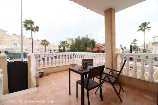 Chalet en venta en Orihuela (Alicante)