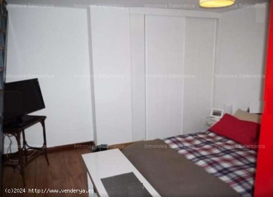 Salamanca ( Centro-Plaza Mayor); dúplex- loft, 2 estancias, baño. 650€ - Salamanca