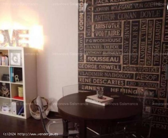 Salamanca ( Centro-Plaza Mayor); dúplex- loft, 2 estancias, baño. 650€ - Salamanca