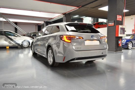 Toyota Corolla Touring Sports 125H Active Tech E-CVT 122 CV de 2020 con 160.000 Km por 15.900 EUR. e