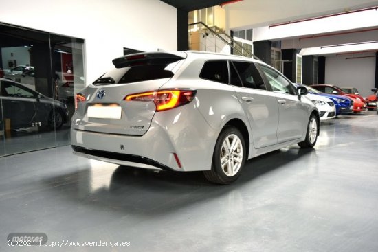 Toyota Corolla Touring Sports 125H Active Tech E-CVT 122 CV de 2020 con 160.000 Km por 15.900 EUR. e