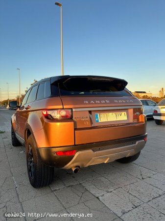 Land Rover Range Rover Evoque 2.2L TD4 4x4 Pure auto de 2014 con 115.000 Km por 15.600 EUR. en Sevil