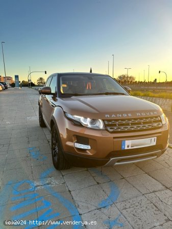 Land Rover Range Rover Evoque 2.2L TD4 4x4 Pure auto de 2014 con 115.000 Km por 15.600 EUR. en Sevil