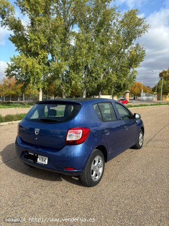 Dacia Sandero DACIA  Ambiance dCi de 2012 con 190.000 Km por 4.900 EUR. en Madrid