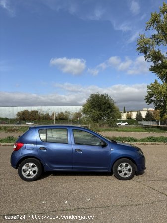 Dacia Sandero DACIA  Ambiance dCi de 2012 con 190.000 Km por 4.900 EUR. en Madrid