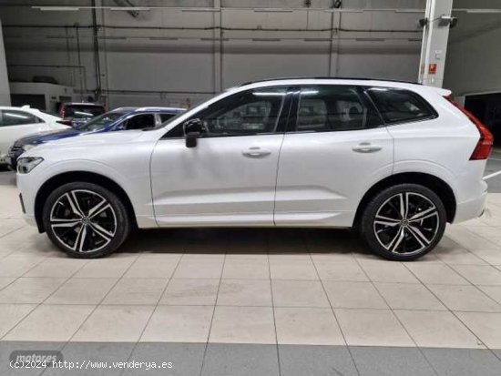 Volvo XC 60 R-Design, B4 AWD mild-hybrid de 2021 con 79.000 Km por 40.900 EUR. en Navarra