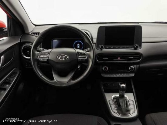 Hyundai Kona 1.6 GDI DT Maxx de 2023 con 17.359 Km por 23.200 EUR. en Barcelona