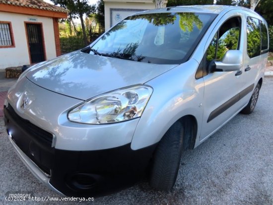 Peugeot Partner 1.6 HDI TEPPE OUTDOOR-KLIMA A/C-AIRBAGS-CD de 2014 con 220.000 Km por 7.900 EUR. en 