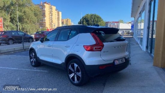 Volvo XC40 RECHARGE TWIN PLUS, ELECTRICO PURO AWD 408 de 2022 con 19.700 Km por 45.900 EUR. en Cadiz