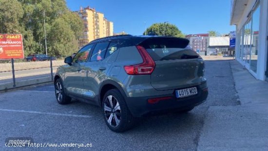 Volvo XC40 RECHARGE TWIN PLUS, ELECTRICO PURO AWD 408 de 2022 con 22.338 Km por 45.900 EUR. en Cadiz