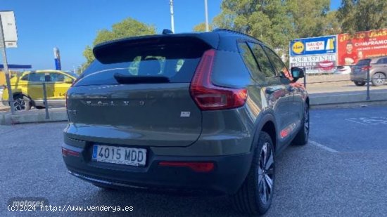 Volvo XC40 RECHARGE TWIN PLUS, ELECTRICO PURO AWD 408 de 2022 con 22.338 Km por 45.900 EUR. en Cadiz