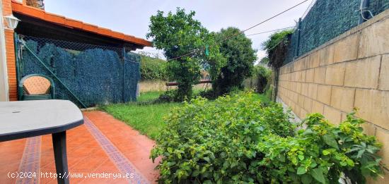 Chalet adosado en Urbanización Los Robles - CANTABRIA