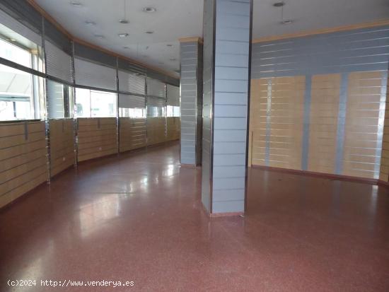 LOCAL COMERCIAL EN VENTA - VALLADOLID