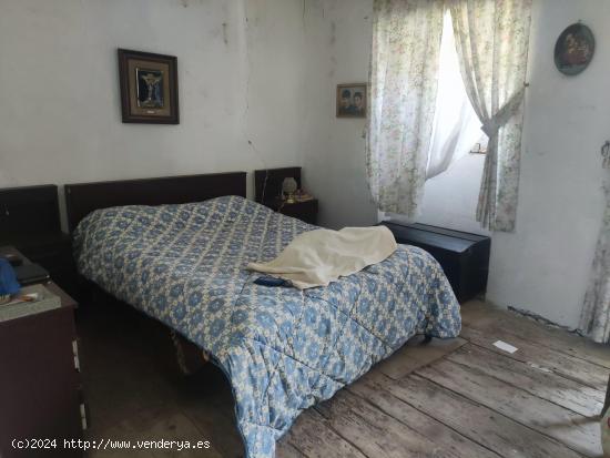 OPORTUNIDAD , CASA DE PIEDRA CON TERRENO A LADO DEL RIO EN SAN ESTEBAN DE VALDUEZA - LEON