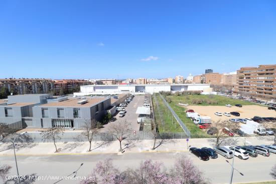 PISO DE 4 HABITACIONES EN VALDEPASILLAS - BADAJOZ