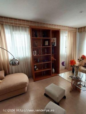 SE VENDE ADOSADO EN BACAROT - ALICANTE