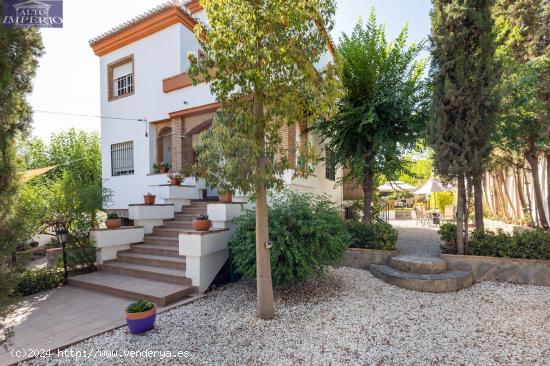 Genuina casa en venta en La Zubia (Granada) - GRANADA