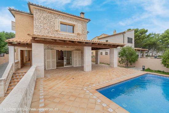 Casa con piscina en Cala Mesquida - BALEARES