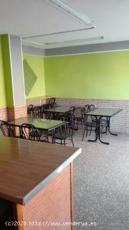 SE ALQUILA CAFETERIA LISTA PARA TRABAJAR - BARCELONA