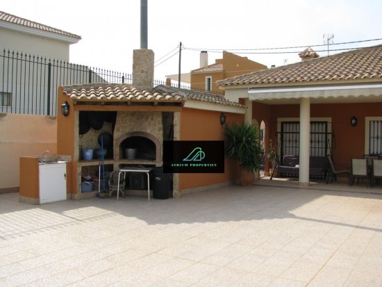 Villa en alquiler en Orihuela (Alicante)