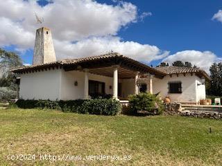 Casa Independiente con Jardín y Nave en el Centro de Quintanar de la Orden - TOLEDO