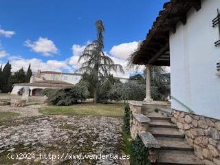 Casa Independiente con Jardín y Nave en el Centro de Quintanar de la Orden - TOLEDO